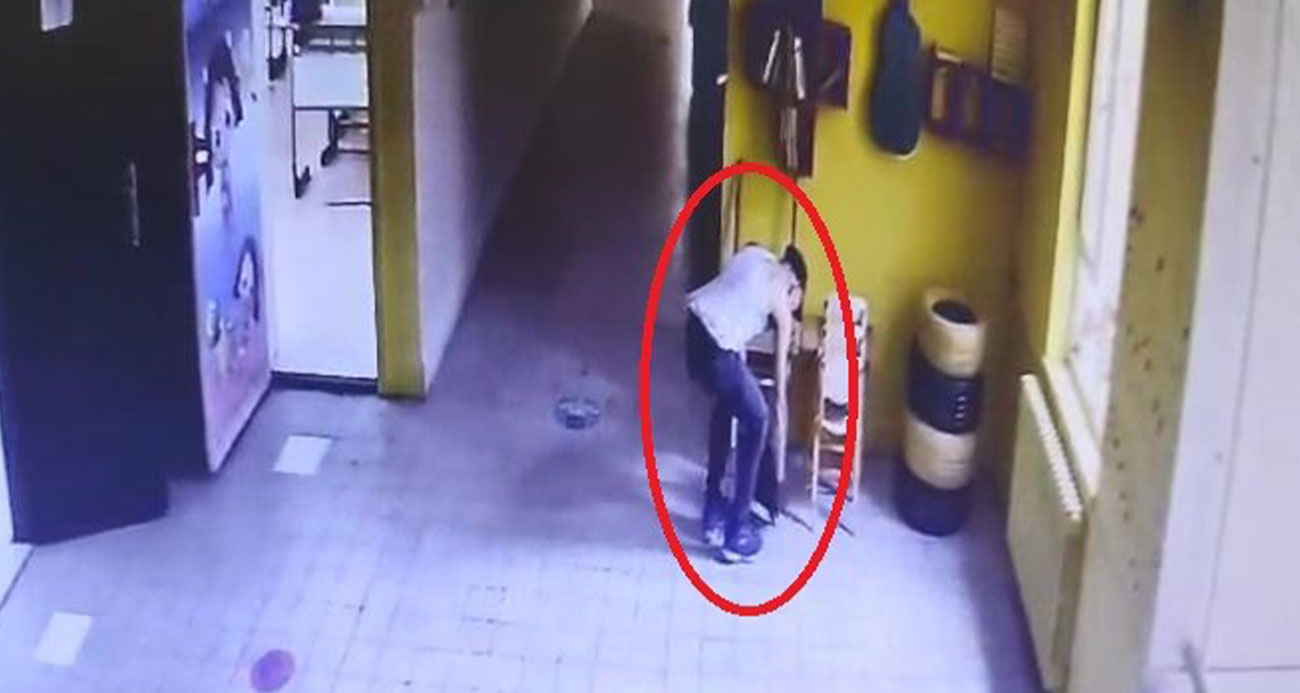 Okula giren hırsız kendi malıymış gibi çaldı O anlar kamerada