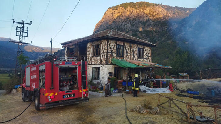 Film çekilen köyde yangın