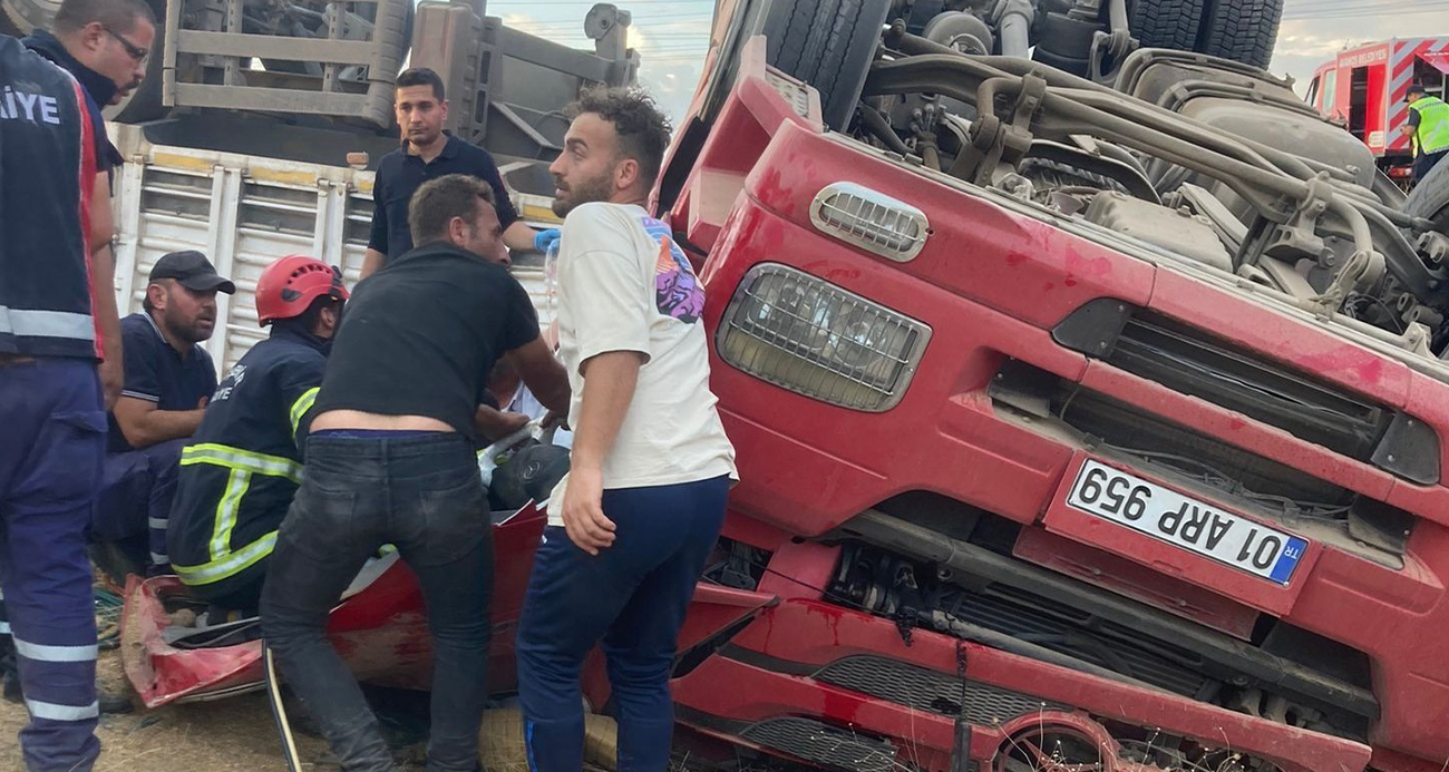 Virajı Alamayan Tır Devrildi 1 Ölü 1 Yaralı